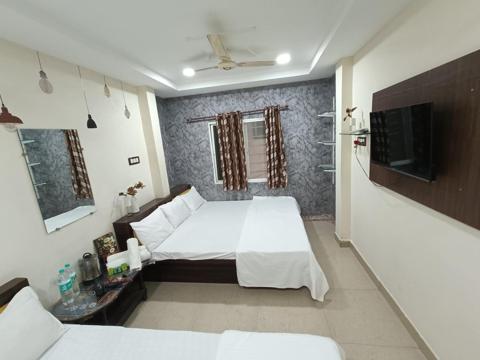 Treebo Yatri Grah Kshipra T Hotel 乌贾因 外观 照片
