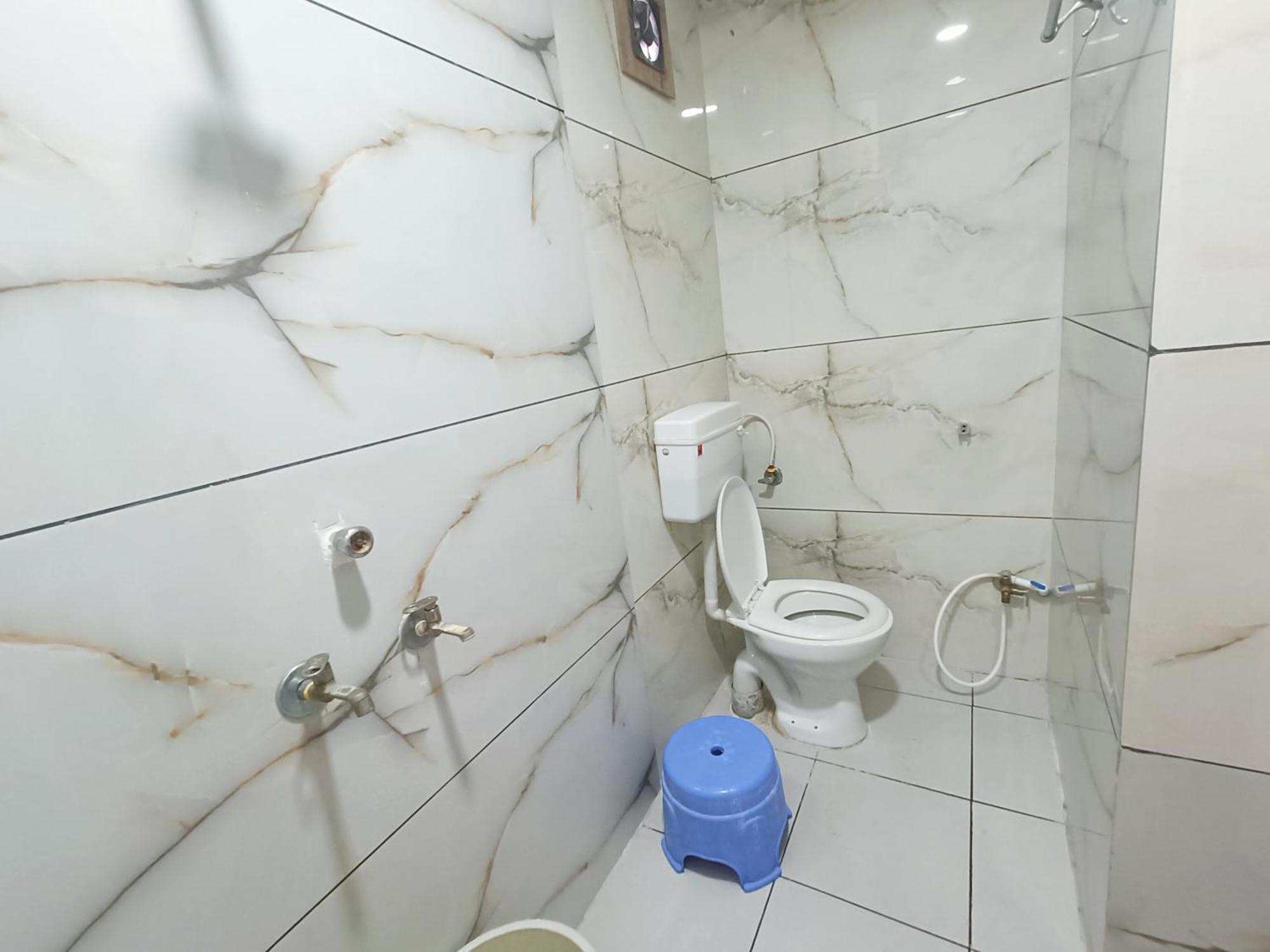 Treebo Yatri Grah Kshipra T Hotel 乌贾因 外观 照片